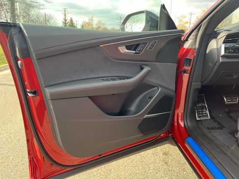 New 2025 Audi SQ8 Prestige image 19