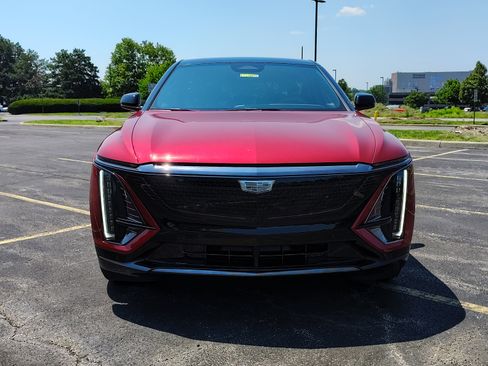 New 2025 Cadillac Lyriq Sport image 41