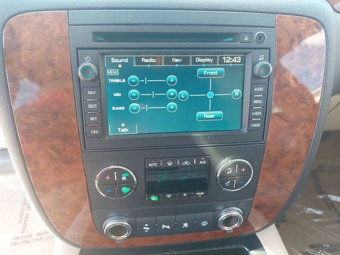 Used 2007 Chevrolet Suburban LTZ w/ LTZ Preferred Equipment Group AWD/4WD image 22