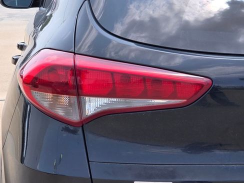 Used 2018 Hyundai Tucson SEL Plus FWD image 19