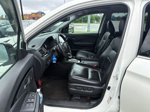 Used 2017 Honda Pilot Touring image 6