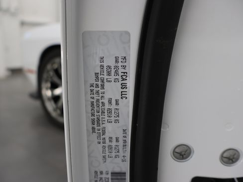 Used 2016 Dodge Challenger R/T Scat Pack RWD image 62