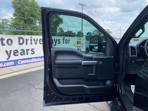 Used 2019 Ford F150 XLT w/ Equipment Group 302A Luxury AWD/4WD image 14