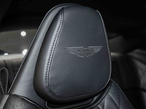 Used 2024 Aston Martin DB12 Coupe image 5