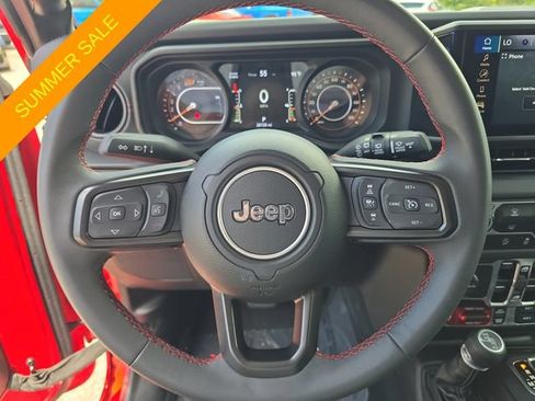 Certified 2025 Jeep Wrangler Unlimited Rubicon AWD/4WD image 24