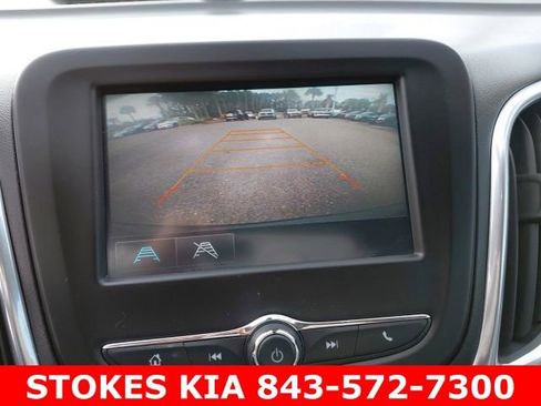 Used 2018 Chevrolet Equinox LS image 18