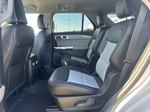 Used 2024 Ford Explorer XLT w/ Equipment Group 202A image 15