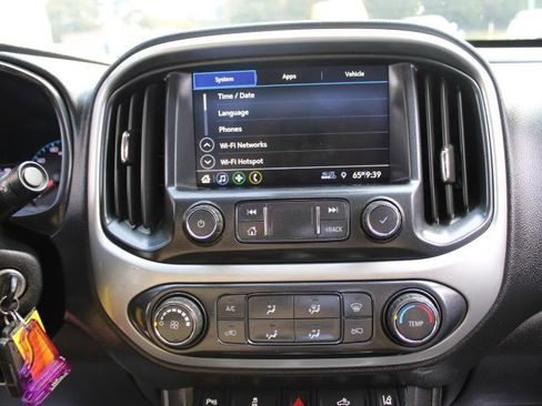 Used 2022 Chevrolet Colorado LT w/ Fleet Safety Package image 21