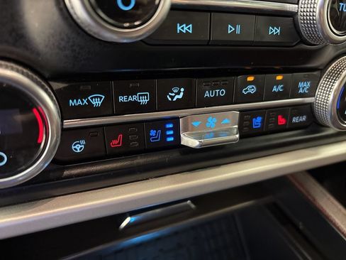 Used 2024 Ford Expedition Limited AWD/4WD image 44