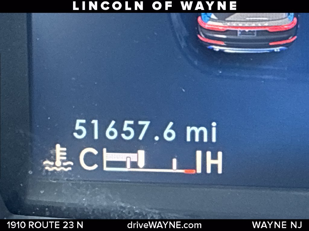 Certified 2023 Lincoln Corsair AWD w/ Rear Removable Package Tray image 17