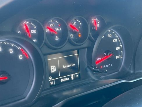 Used 2021 Chevrolet Silverado 2500 Custom w/ Custom Value Package image 6