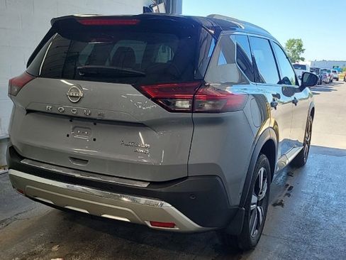 Used 2022 Nissan Rogue Platinum w/ Head-Up Display Package AWD/4WD image 3