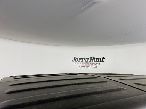 Used 2024 Jeep Gladiator Mojave image 13