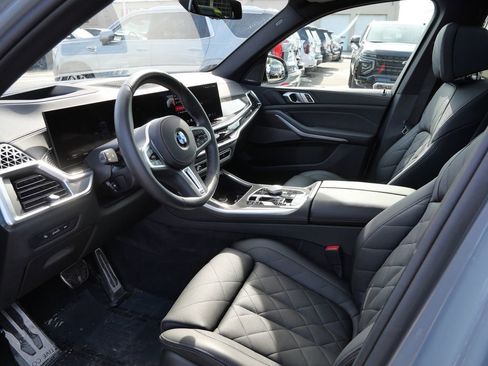 Used 2026 BMW X5 M60i AWD/4WD image 32
