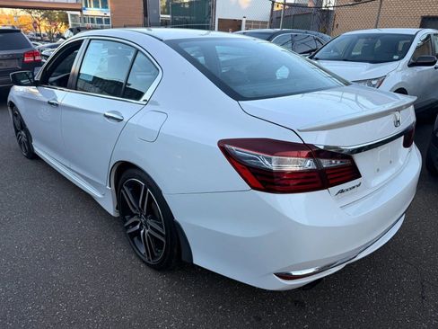 Used 2016 Honda Accord Sport image 7