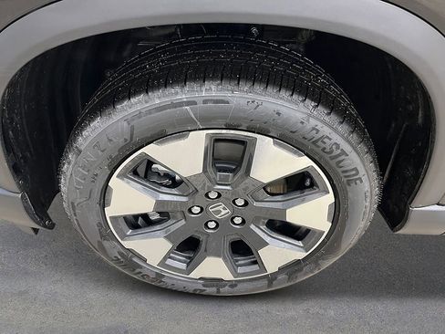 New 2026 Honda Pilot Touring image 11