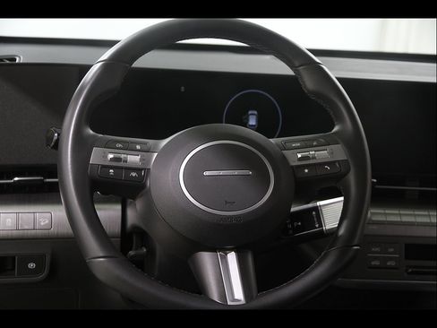 Certified 2024 Hyundai Kona SEL w/ Convenience Package AWD/4WD image 7