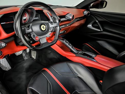 Used 2019 Ferrari 812 Superfast RWD image 20