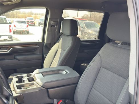 Used 2024 Chevrolet Silverado 2500 LT w/ Convenience Package image 10