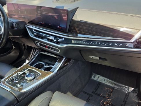 Used 2023 BMW X7 xDrive40i w/ Executive Package AWD/4WD image 17