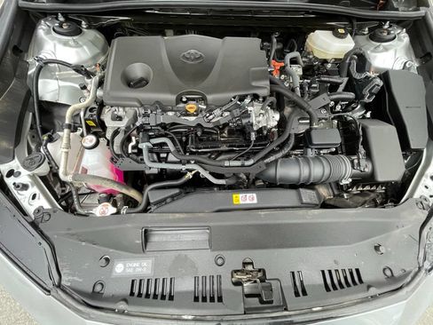 Used 2025 Toyota Camry SE FWD image 32