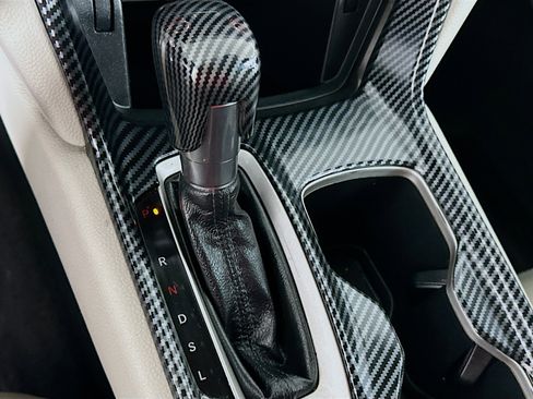 Used 2018 Honda Accord LX image 23