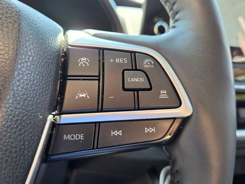 Used 2025 Toyota Grand Highlander AWD image 26