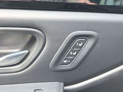 Used 2025 Honda Pilot Touring image 23