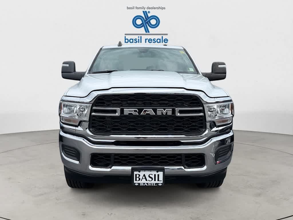 Used 2024 RAM 2500 Tradesman w/ Chrome Appearance Group AWD/4WD image 6