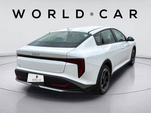 Certified 2025 Kia K4 EX FWD image 14