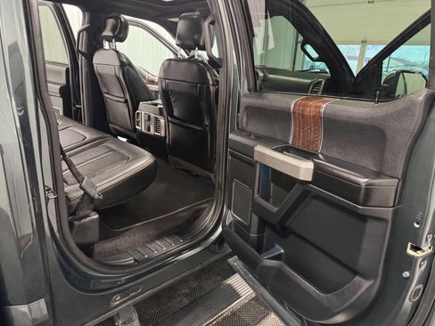 Used 2015 Ford F150 Platinum w/ Equipment Group 701A Luxury AWD/4WD image 25