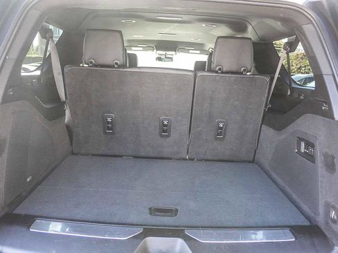 Used 2022 Cadillac Escalade ESV Luxury image 25