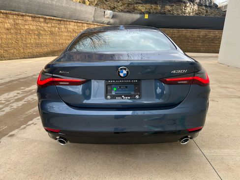 Used 2025 BMW 430i xDrive Coupe w/ Premium Package image 4