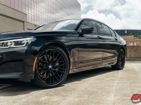 Used 2020 BMW 740i w/ Cold Weather Package RWD image 21