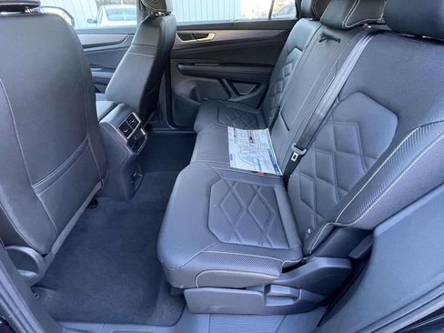 New 2026 Volkswagen Atlas Cross Sport SE FWD image 10