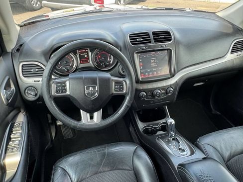 Used 2018 Dodge Journey Crossroad FWD image 11