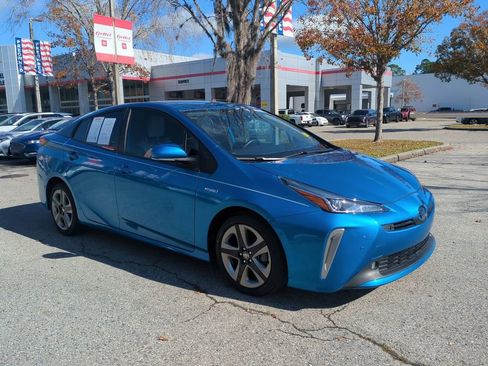 Certified 2022 Toyota Prius Limited image 3