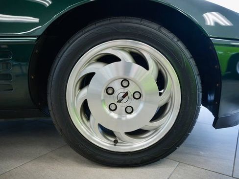 Used 1993 Chevrolet Corvette Convertible image 21