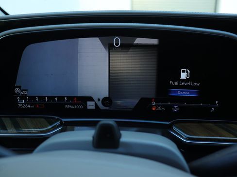 Used 2021 Cadillac Escalade Premium Luxury Platinum image 32