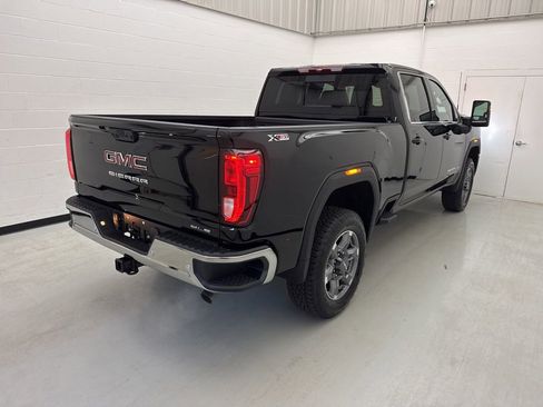 New 2026 GMC Sierra 2500 SLE w/ SLE Value Package; image 7