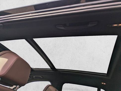 Used 2024 BMW X5 xDrive40i w/ Premium Package image 17