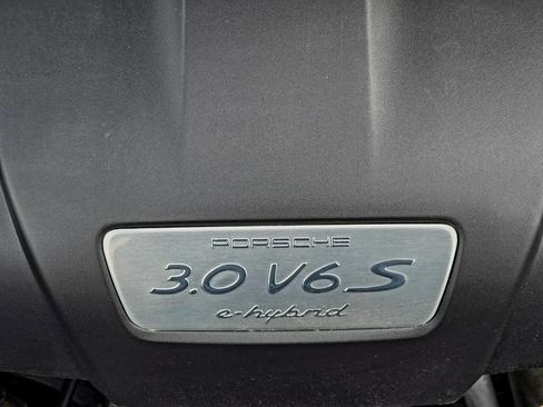 Used 2015 Porsche Panamera S image 53