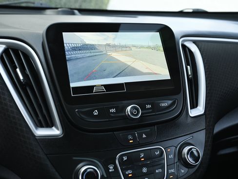 Used 2023 Chevrolet Malibu LT image 29