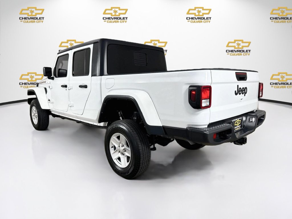 Used 2022 Jeep Gladiator Sport AWD/4WD image 6