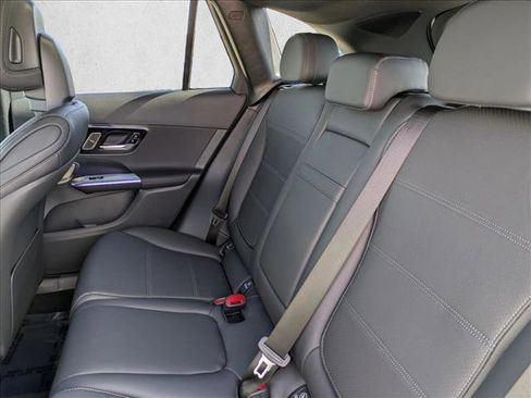 New 2026 Mercedes-Benz GLC 300 image 18