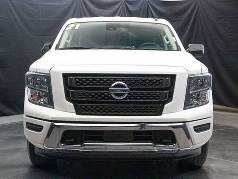 Used 2021 Nissan Titan SV w/ Accessory Utility Package AWD/4WD image 4