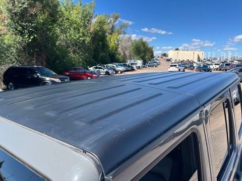 Used 2022 Jeep Wrangler Unlimited Rubicon 4xe w/ Cold Weather Group AWD/4WD image 15