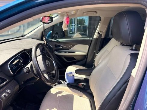 Used 2020 Buick Encore Preferred FWD image 9