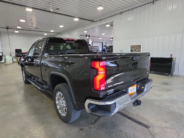Used 2026 Chevrolet Silverado 3500 LTZ w/ LTZ Plus Package AWD/4WD image 6
