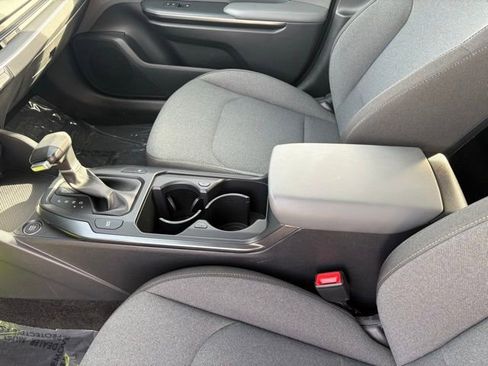 Used 2025 Kia K4 LXS image 12